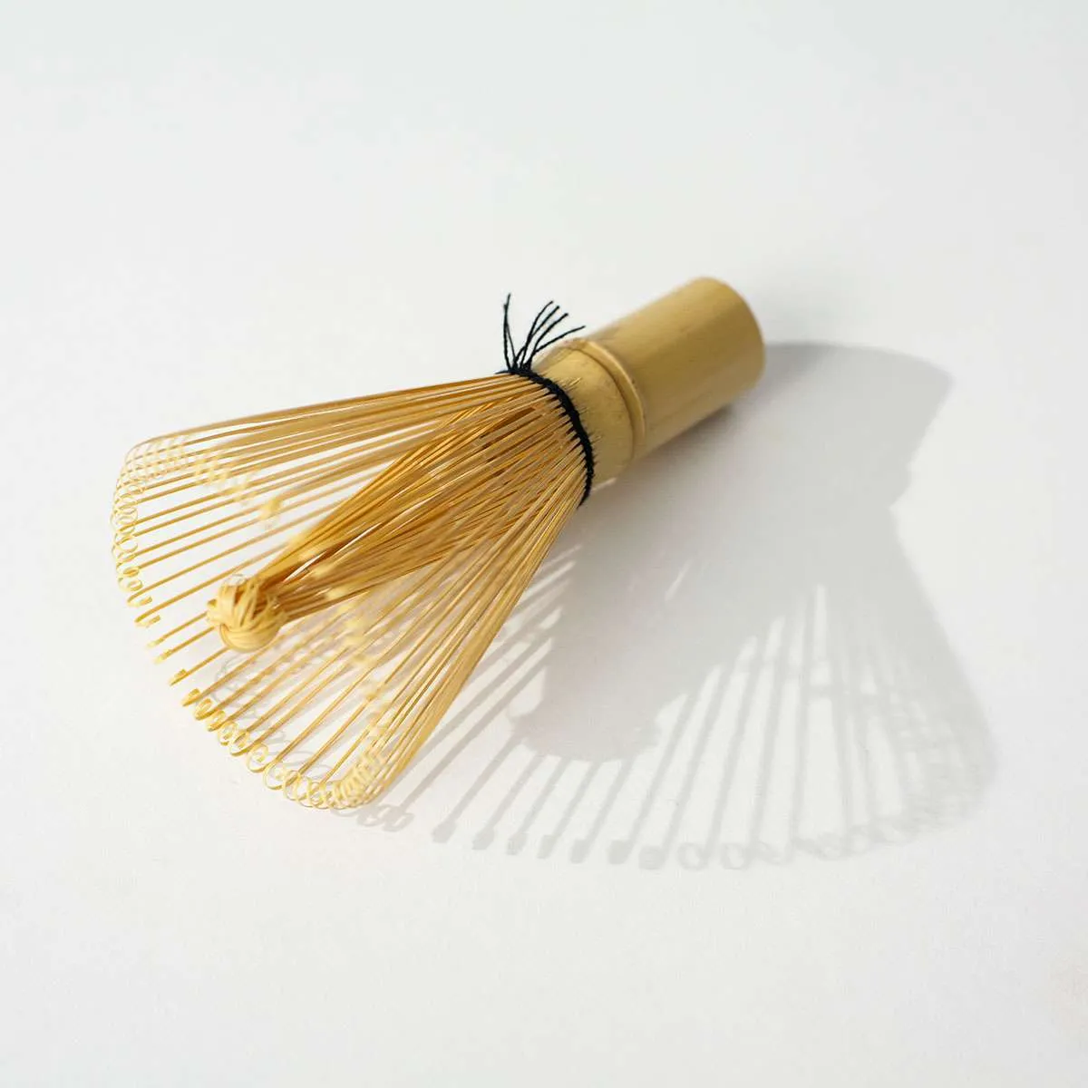 Chasen | Batedor de matcha tradicional de bambu - Imagem 2