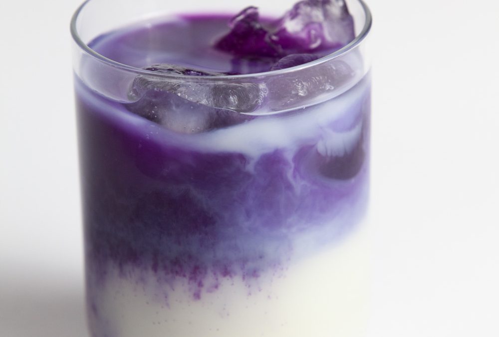 O que é Puri? Conheça a bebida roxa e sem cafeína que já virou tendência 